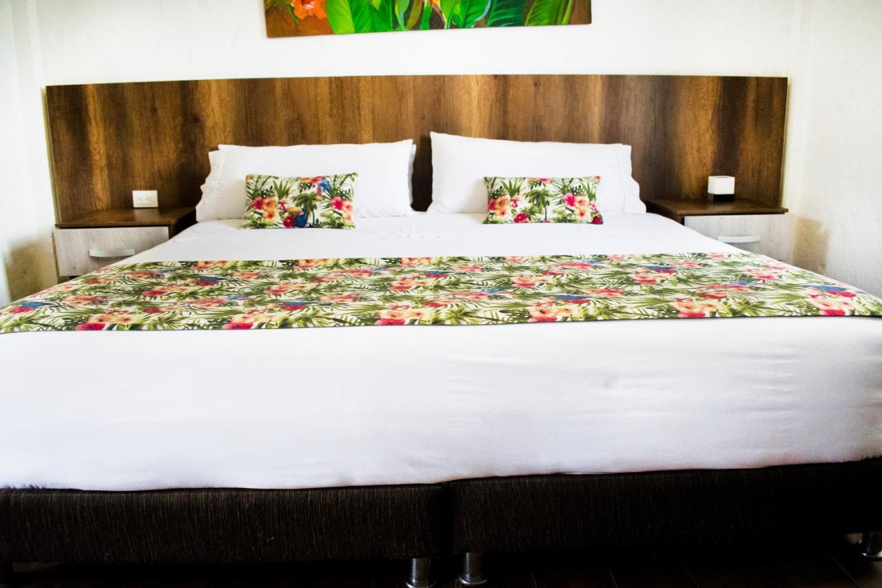 Hotel Hacienda Santa Clara サンタ・ロサ・デ・カバル エクステリア 写真